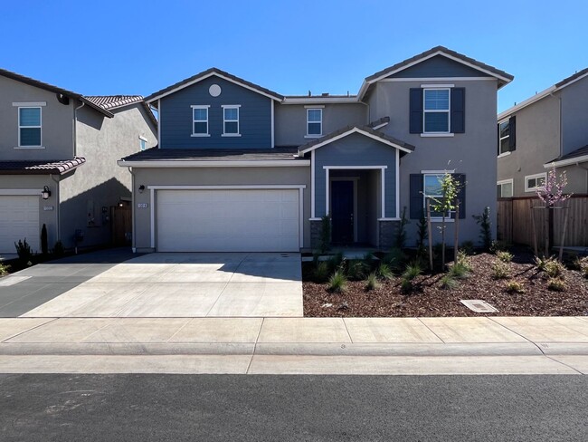 BEAUTIFUL NEWER HOME IN SACRAMENTO!! - BEAUTIFUL NEWER HOME IN SACRAMENTO!!