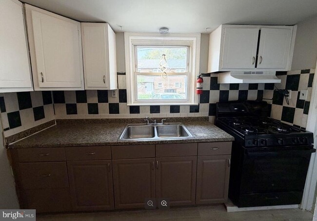 Photo - 2609 Kane St