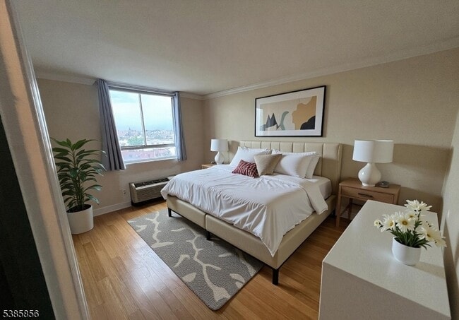 Photo - 100 Manhattan Ave