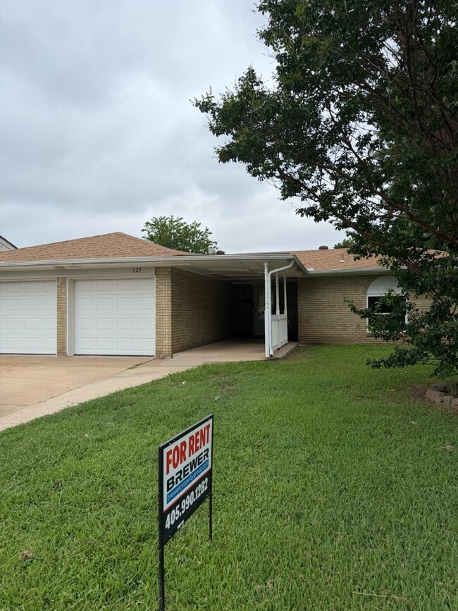 Photo - 125 SW 15th St