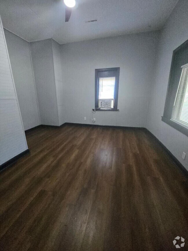 Building Photo - 2621 Askew Ave Rental