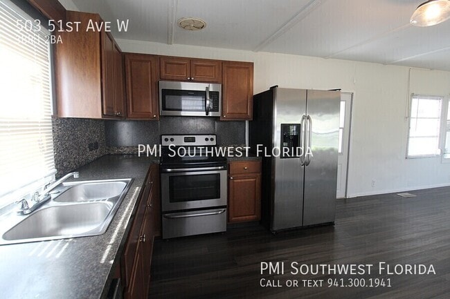 Photo - 503 51st Ave W