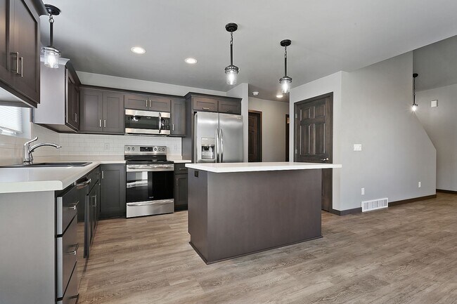 Photo - Diversity Duplex Unit 635 Diversity