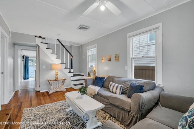 203 2nd Ave