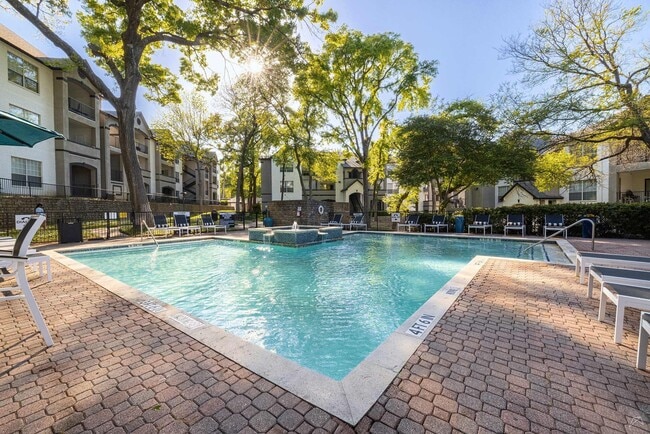 005_ThornburyChaseOaks_ExAm_0426_J3_XFs - Thornbury at Chase Oaks