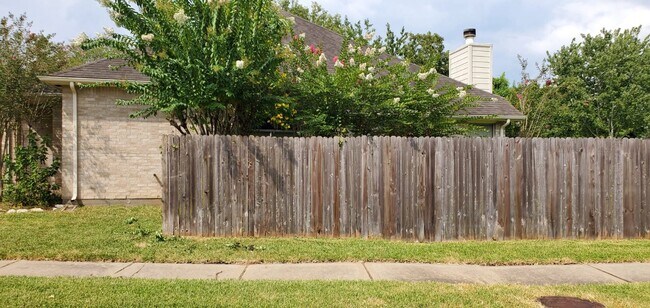 Photo - 7227 Colony Bend Ln