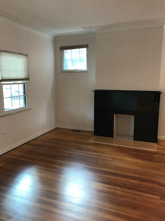 Photo - 1161 King Ave Unit 1