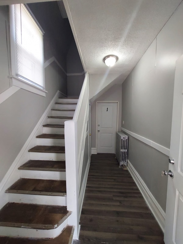 211 Hayes Ave Unit 1