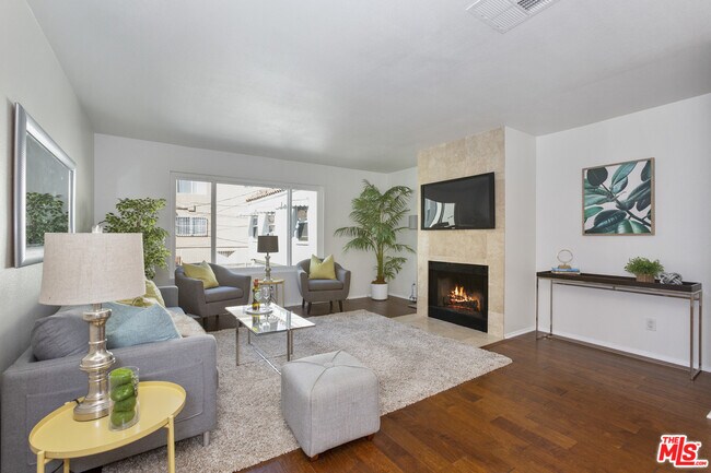 Photo - 8515 Saturn St Unidad 105