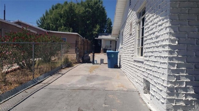 Photo - 415 N 13th St