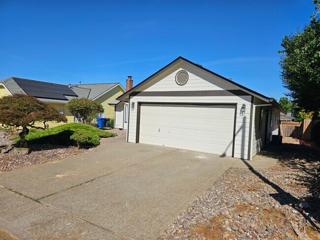 Photo - 5806 Cobalt Loop SE