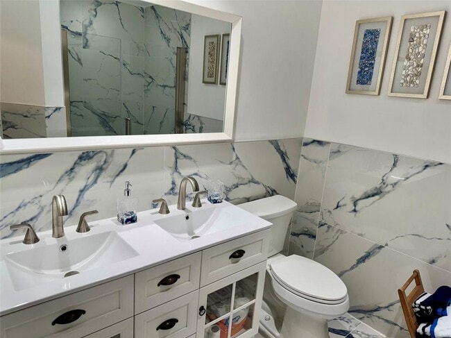 Photo - 1010 NE 8th Ave