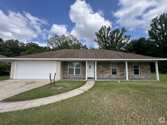 Building Photo - Charming 3-Bedroom Home on Quiet Dead-End ...