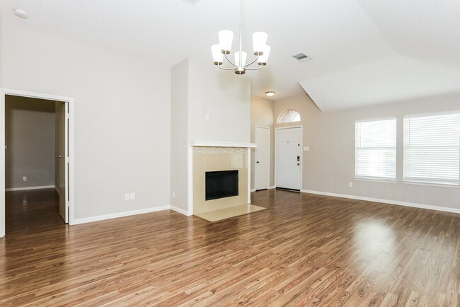 Photo - 327 Tioga Dr