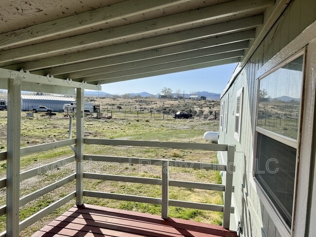 Photo - 5421 Victory Blvd