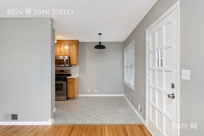 Photo - 6024 W 35th St