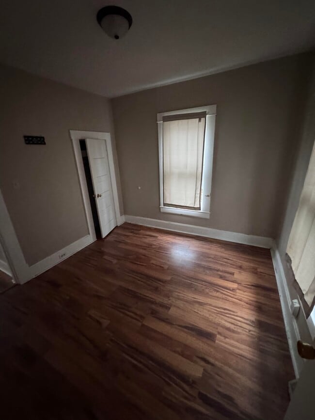 Photo - 1437 N Water St