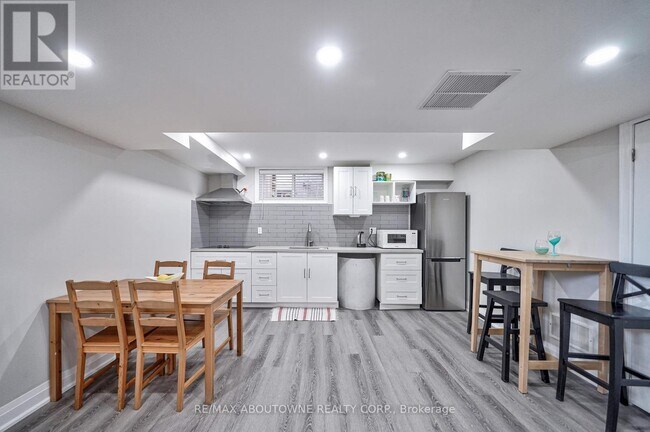 Photo - 195 Greti Dr