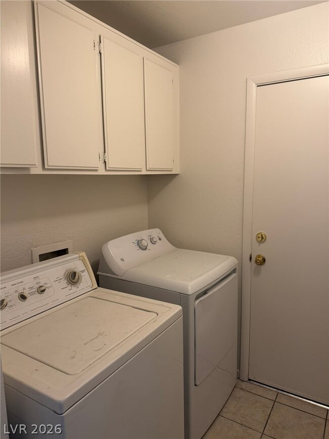 Building Photo - 8220 Neptune Beach Ave