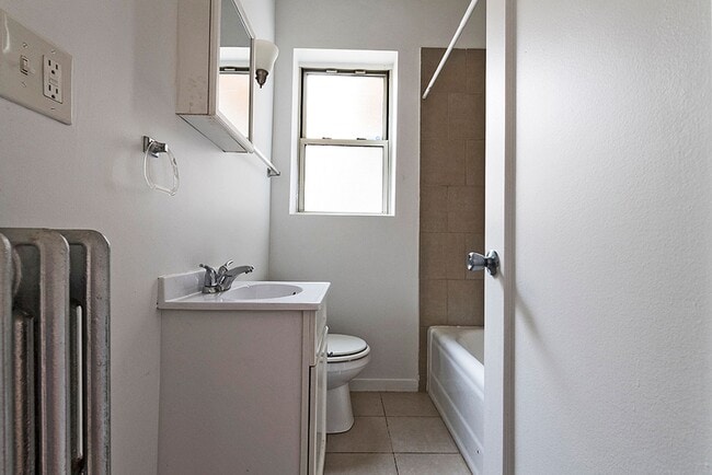 Photo - 222 E 109th St Chicago, IL 60628