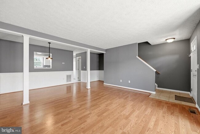Photo - 112 Chatham Square