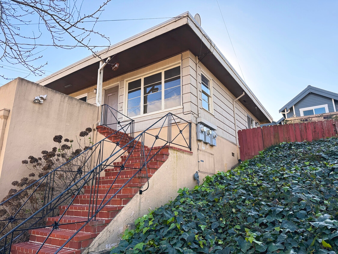 Photo - 1683 San Benito St (Richmond, CA)