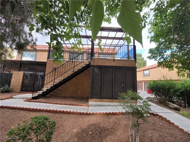 Photo - 241 Misty Isle Ln Unidad D