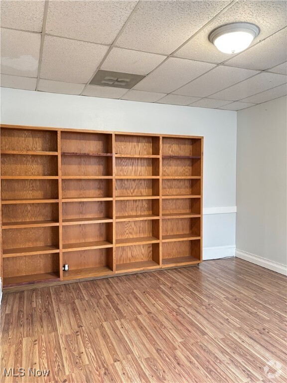 Building Photo - 1066 E 62nd St Unit 8 Rental