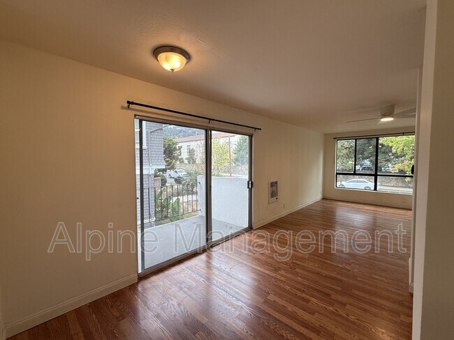 Photo - 2632 Warring St Unit 2