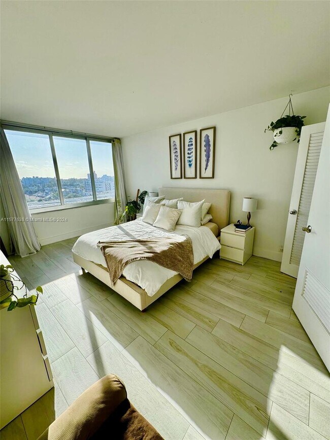 Photo - 1200 West Ave Unit 908