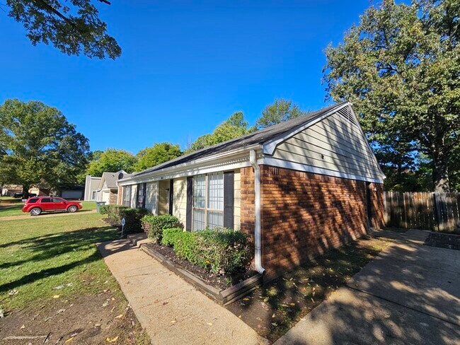 Photo - 3943 Silverleaf Rd