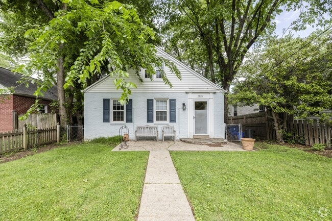 Building Photo - 4850 Crescent St Rental