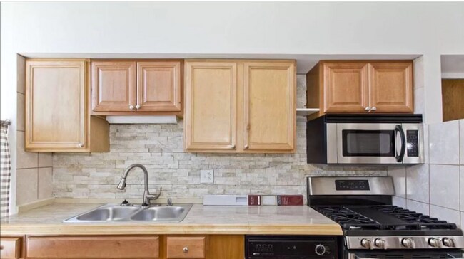 Photo - 1368 W Evergreen Ave Unidad 2R