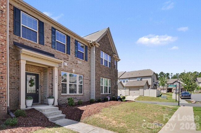 9453 Avery Lilac Ln