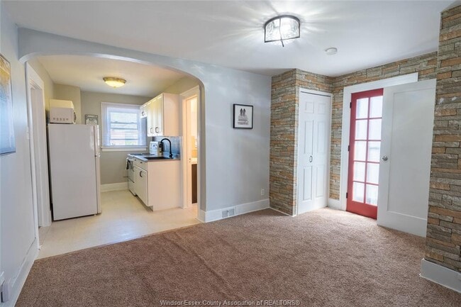 Photo - 1664 Goyeau St Unit Upper