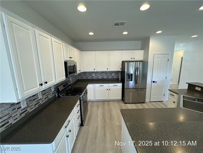 Photo - 2335 Meteor Shower St