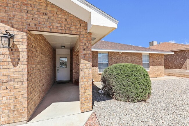 Photo - Beautiful well-built home located in Mission Hills