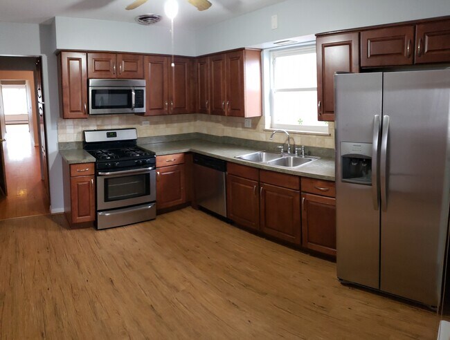 Photo - 5529 N Mango Ave