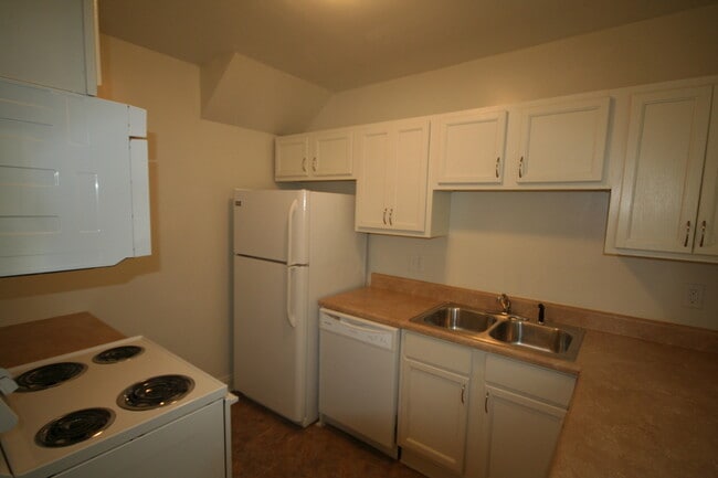Photo - Perfect Floorplan! Walltown Duplex with All Appliances and Fenced Yd Unit B