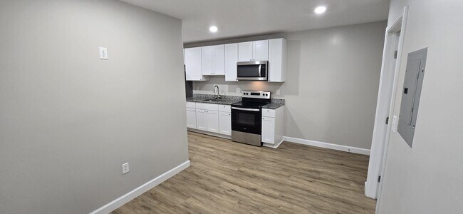 Photo - Livingston House