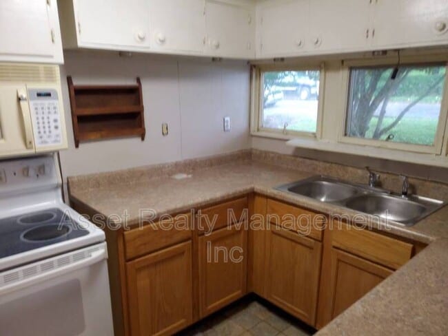 Photo - 126 Wellington Cir