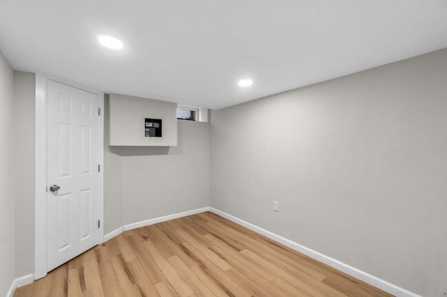 Photo - 208 S Durham St