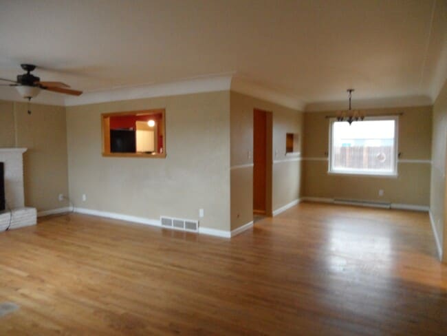 Photo - 1573 Riverside Dr