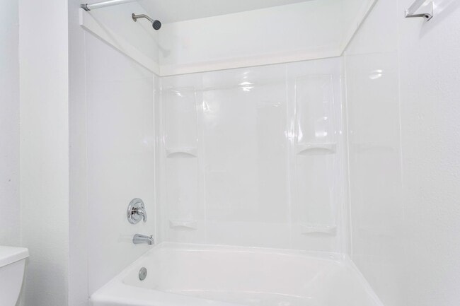 Building Photo - 5240 S Tacoma Way Unit 4