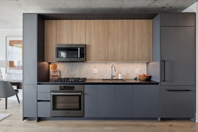 Photo - 234 W Polk St