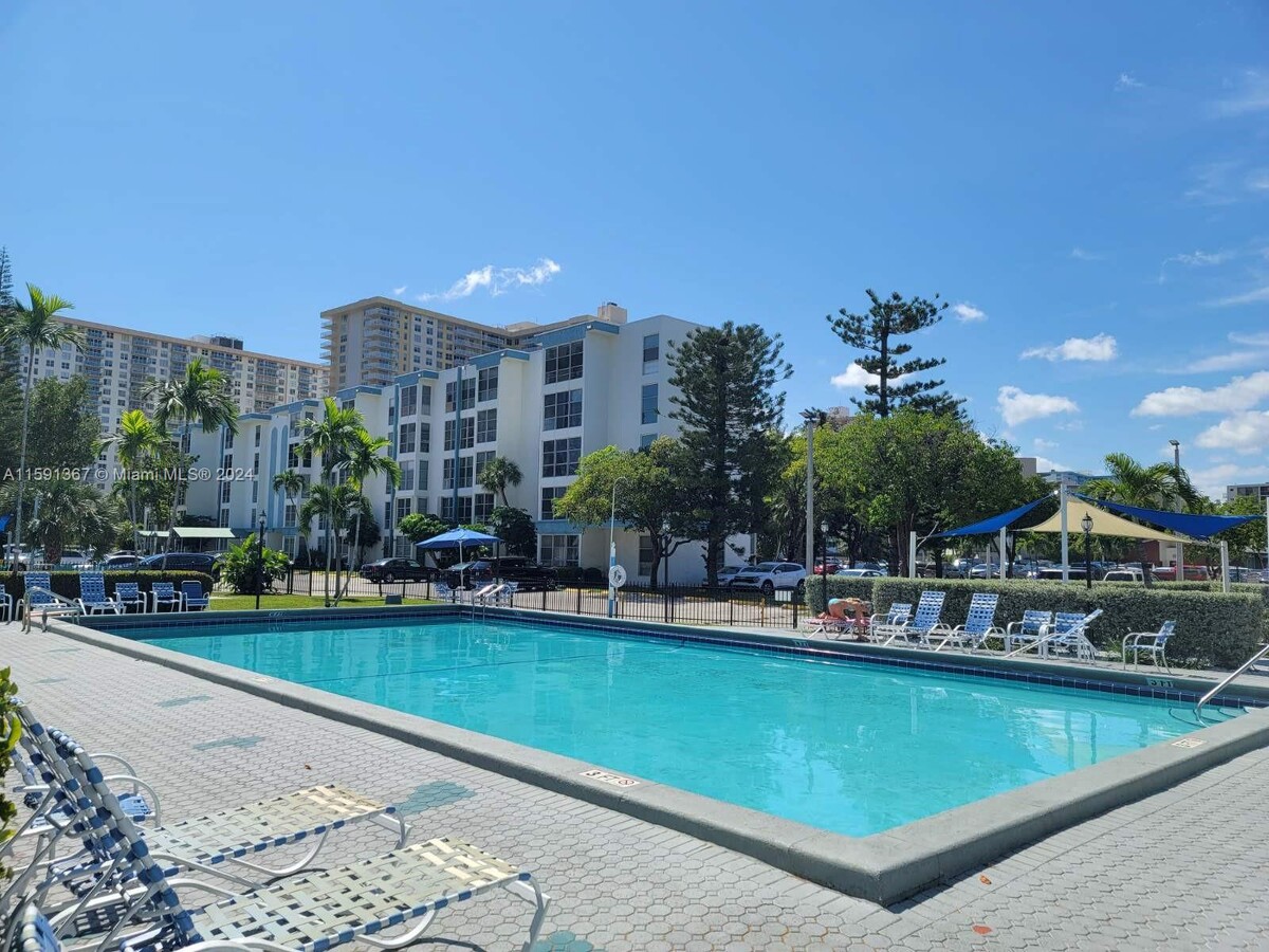 Photo - 17570 Atlantic Blvd Condo Unit 401