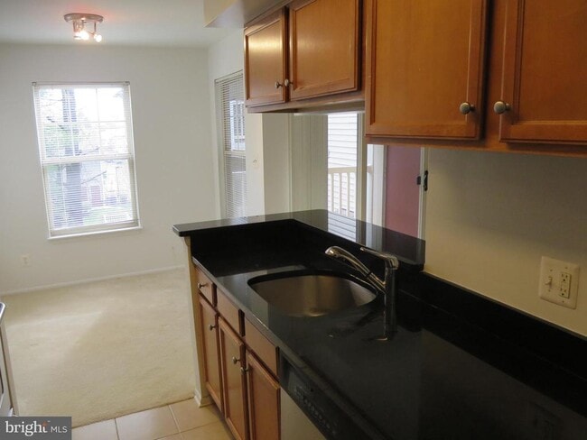 Building Photo - 1712 Abercromby Ct Unit F