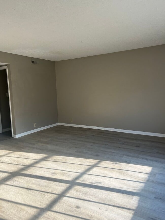 Photo - 3653 Shirl Jo Ln Unit B