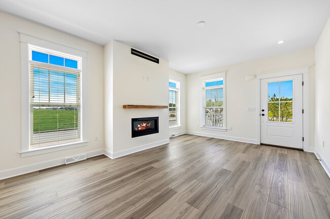 Cottages at Compass Point (55+)