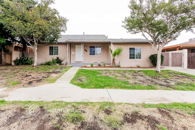 Building Photo - 8440 Hazeltine Ave Rental